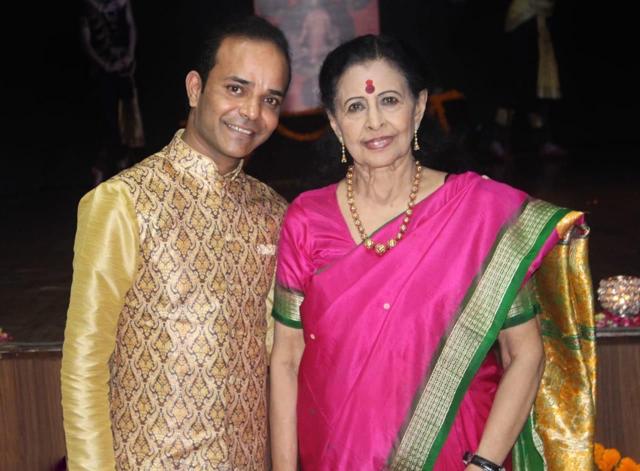 Lucknowite and Bharatnatyam guru Syed Shamshur Rehman with her guru Padma Bhushan awardee Saroja Vaidyanathan. Lucknowite and Bharatnatyam guru Syed Shamshur Rehman with her guru Padma Bhushan awardee Saroja Vaidyanathan.