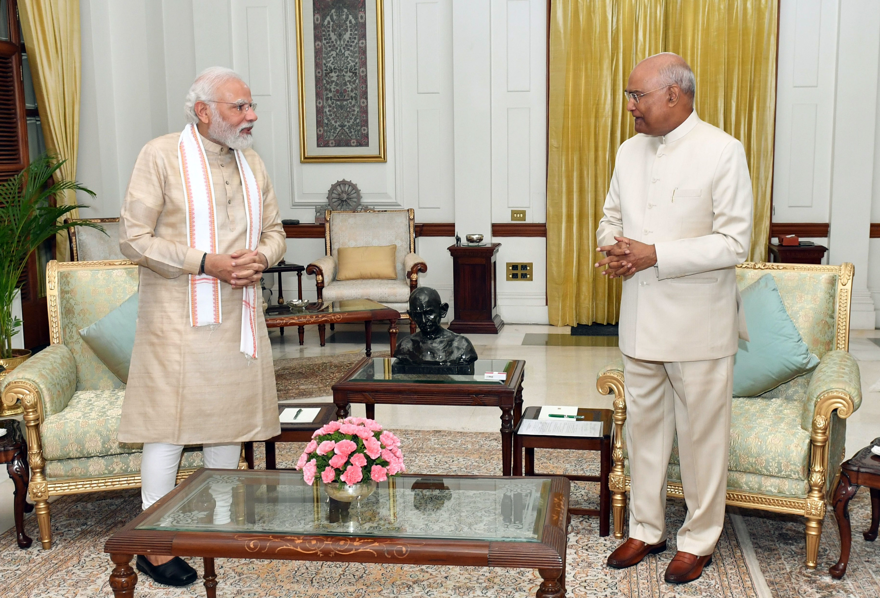 Prime Minister Narendra Modi calls on President Ram Nath Kovind at Rashtrapati Bhavan, in New Delhi on Wednesday.&nbsp; (Twitter/@rashtrapatibhvn)