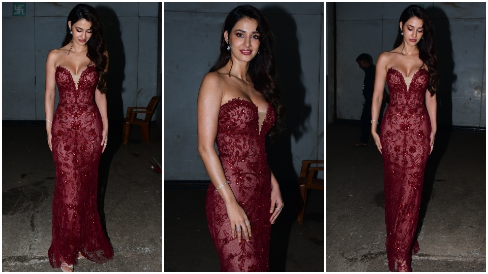 Disha Patani chose statement jewellery to style her look. (HT Photo/Varinder Chawla) Disha Patani chose statement jewellery to style her look. (HT Photo/Varinder Chawla)