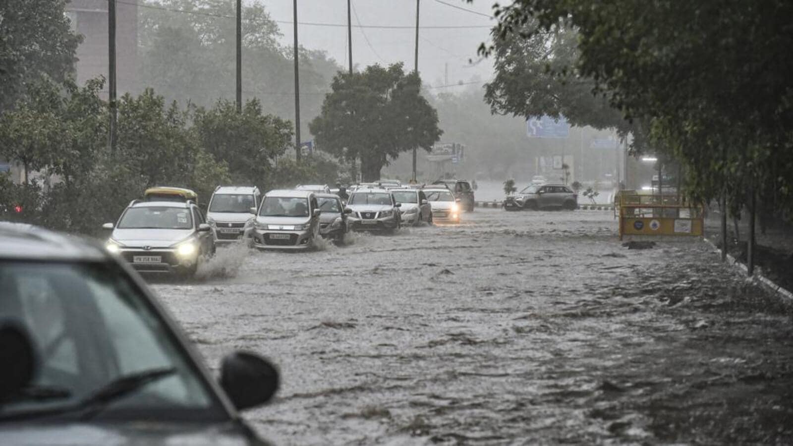 Heavy to very heavy rainfall likely to continue in western India ...