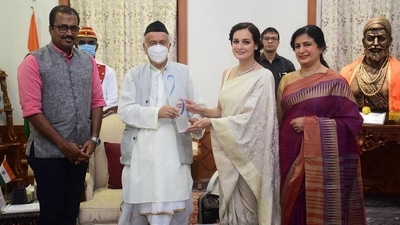 Dia Mirza wore this gorgeous saree to Mother Teresa Memorial Awards 2022 ceremony where she received an award from Governor Bhagat Singh Koshyariji. (Instagram/@diamirzaofficial) Dia Mirza wore this gorgeous saree to Mother Teresa Memorial Awards 2022 ceremony where she received an award from Governor Bhagat Singh Koshyariji. (Instagram/@diamirzaofficial)