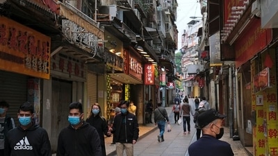 China's Shanghai issues red alert over heat conditions for 3rd time this summer (REUTERS)