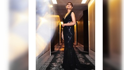 Kubbra Sait picked her red-carpet-worthy attire from the shelves of the clothing label of the designer duo Shantnu & Nikhil. (Instagram/@who_wore_what_when) Kubbra Sait picked her red-carpet-worthy attire from the shelves of the clothing label of the designer duo Shantnu & Nikhil. (Instagram/@who_wore_what_when)