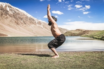 Utkatasana (Grand Master Akshar) Utkatasana (Grand Master Akshar)