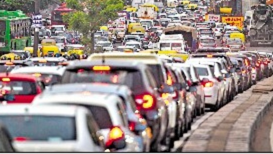 Of the 10 million registered vehicles in Delhi, 1.12 million conform to Bharat BS-VI emission standards. (Sanchit Khanna/HT Archive)