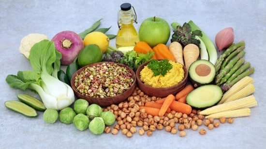 Monsoon alert: Nutritionists suggest gut-friendly immunity-boosting snacks(Unsplash)