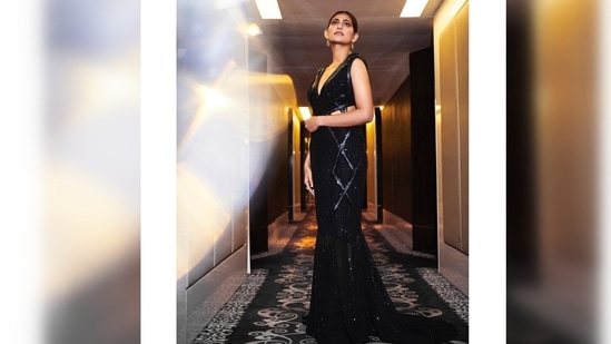 Kubbra Sait picked her red-carpet-worthy attire from the shelves of the clothing label of the designer duo Shantnu &amp; Nikhil.(Instagram/@who_wore_what_when)