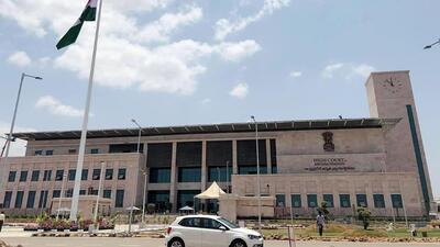 A single bench judge of the Andhra Pradesh high court delivered the judgement after prolonged hearing into a batch of petitions filed by several persons questioning the opening and continuation of rowdy sheets against them by the state police. (HT Archives)