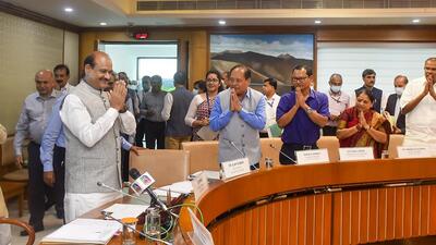 New Delhi: Lok Sabha Speaker Om Birla arrives for a meeting with presiding officers of Legislative Bodies of India, in New Delhi, Friday, July 15, 2022. (PTI Photo/Kamal Singh)(PTI07_15_2022_000060B) (PTI) New Delhi: Lok Sabha Speaker Om Birla arrives for a meeting with presiding officers of Legislative Bodies of India, in New Delhi, Friday, July 15, 2022. (PTI Photo/Kamal Singh)(PTI07_15_2022_000060B) (PTI)