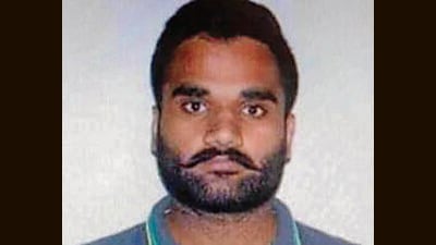 The key accused in singer Sidhu Moose Wala’s murder case, gangster Goldy Brar on Friday uploaded a video on social media claiming that the singer had offered them  ₹2 crore to settle the animosity between their gang and the singer over the issue of the murder of Youth Akali Dal leader Vicky Middukhera. (HT File Photo)