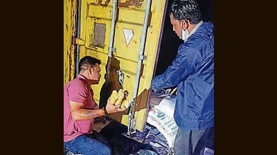 The intelligence-led operation regarding the smuggling of heroin from the UAE was carried out jointly by the teams of the Punjab Police and the Maharashtra Police, said director general of police (DGP), Punjab, Gaurav Yadav here on Friday. (HT Photo) The intelligence-led operation regarding the smuggling of heroin from the UAE was carried out jointly by the teams of the Punjab Police and the Maharashtra Police, said director general of police (DGP), Punjab, Gaurav Yadav here on Friday. (HT Photo)