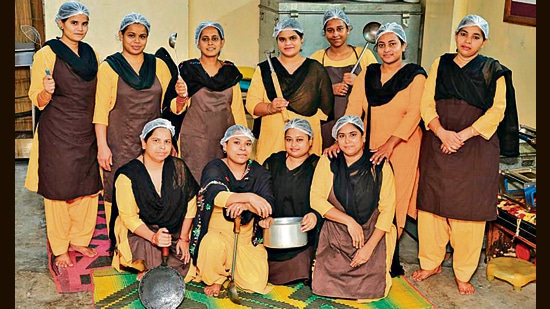 Members of Zaika-e-Nizamuddin (Photo: Manoj Verma/HT)