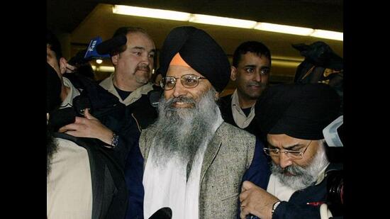 Ripudaman Singh Malik (C) was found not guilty in the 1985 bombing. (REUTERS)