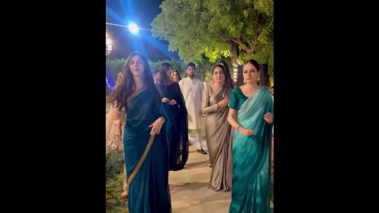 The image, taken from the viral Instagram video, shows the group dancing to Sooraj Ki Baahon Mein&nbsp; from Zindagi Na Milegi Dobara.(Instagram/@flossnflaws)