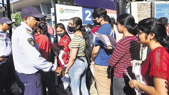 While technical glitches and last-minute change at CUET-UG examination centres confused and frustrated several aspirants, easy questions lightened up their mood on Friday, said officials. (Amal KS/HT Photos)