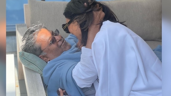 In one of the photos, Lalit Modi and Sushmita Sen can be seen lost in each others eyes while the former holds Sushmita in his arms. (Twitter/@LalitKModi)