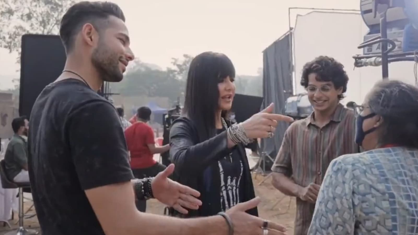 Katrina Kaif raps with Ishaan Khatter, Siddhant Chaturvedi on Phone Bhoot set Bollywood