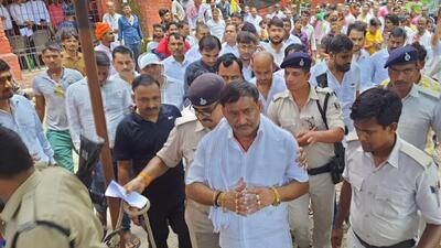 Arun Yadav arrives at Ara court on Saturday. (HT)