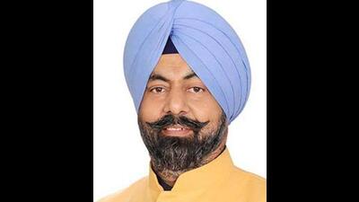 DSGMC president Harmeet Singh Kalka said the office in Amritsar will be opened in the next 10 to 15 days and Dharam Parchar will be carried out across Punjab, with special focus on border areas where the conversion of Sikhs to Christianity is rampant. (HT File) DSGMC president Harmeet Singh Kalka said the office in Amritsar will be opened in the next 10 to 15 days and Dharam Parchar will be carried out across Punjab, with special focus on border areas where the conversion of Sikhs to Christianity is rampant. (HT File)