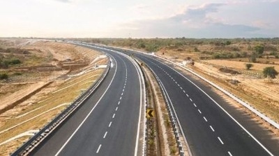 Along with improving connectivity in the region, the Bundelkhand Expressway will also give a major boost to economic development, resulting in the creation of thousands of jobs for the local people (ANI Photo)