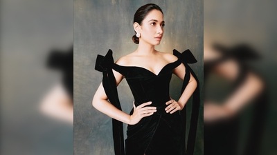 Tamannaah Bhatia amped up her look by teaming her evening gown with black pointed pump stilettoes. (Instagram/@tamannaahspeaks) Tamannaah Bhatia amped up her look by teaming her evening gown with black pointed pump stilettoes. (Instagram/@tamannaahspeaks)