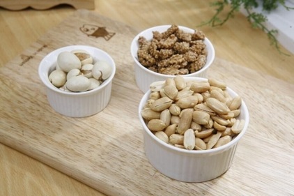 Nuts (Pixabay) Nuts (Pixabay)