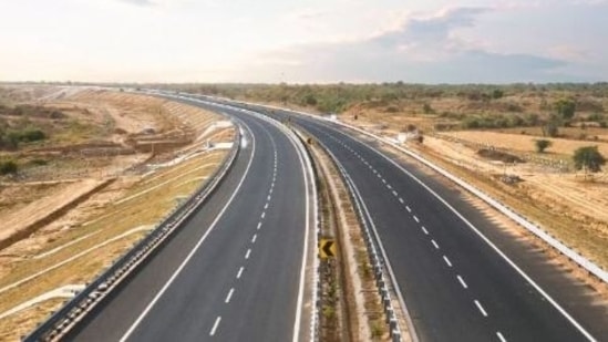 Along with improving connectivity in the region, the Bundelkhand Expressway will also give a major boost to economic development, resulting in the creation of thousands of jobs for the local people(ANI Photo)