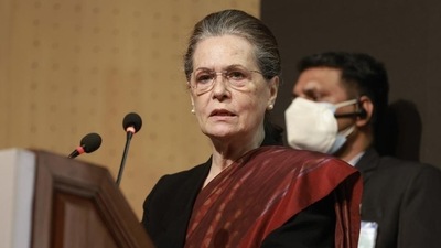 ED has asked Sonia Gandhi to depose before it on July 21 for questioning in the National Herald newspaper-linked money-laundering case. (PTI file image) ED has asked Sonia Gandhi to depose before it on July 21 for questioning in the National Herald newspaper-linked money-laundering case. (PTI file image)