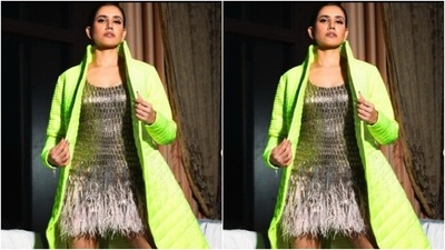 Sonnalli played muse to fashion designer house Karleo and picked a sequined short dress for the awards ceremony. (Instagram/@sonnalliseygall)