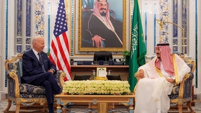 This handout aerial image released by the Saudi Press Agency (SPA) shows Saudi Arabia's King Salman bin Abdulaziz and US President Joe Biden at al-Salman Palace in the Red Sea coastal city of Jeddah. (AFP) This handout aerial image released by the Saudi Press Agency (SPA) shows Saudi Arabia's King Salman bin Abdulaziz and US President Joe Biden at al-Salman Palace in the Red Sea coastal city of Jeddah. (AFP)