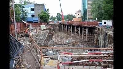 The ongoing Pune Metro work opposite India Meteorological Department (IMD) on Sunday. (Ravindra Joshi/HT PHOTO)