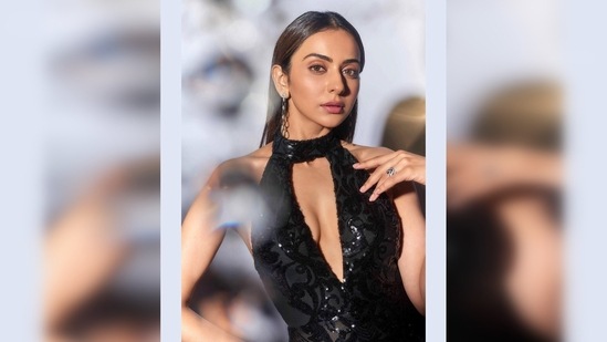 Rakul Preet gives the fashion guru's a run for their money in this black couture by the clothing label Alamour.(Instagram/@stylebyami)