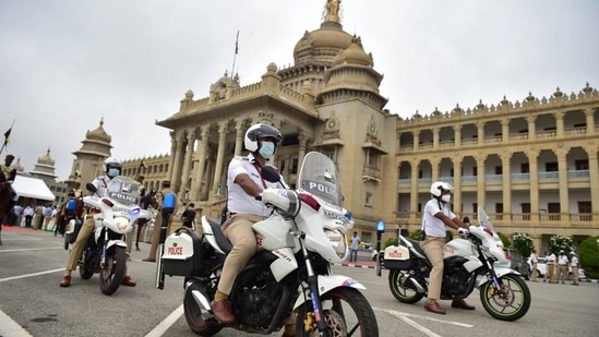 Bengaluru Top Cop's Prompt Response To Tweet Over New Rule On Stopping ...