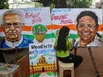Gurukul Art students greeting through painting to both presidential candidates Yeshwant Sinha and Droupadi Murmu, at Lalbuag, in Mumbai. (Bhushan Koyande) Gurukul Art students greeting through painting to both presidential candidates Yeshwant Sinha and Droupadi Murmu, at Lalbuag, in Mumbai. (Bhushan Koyande)