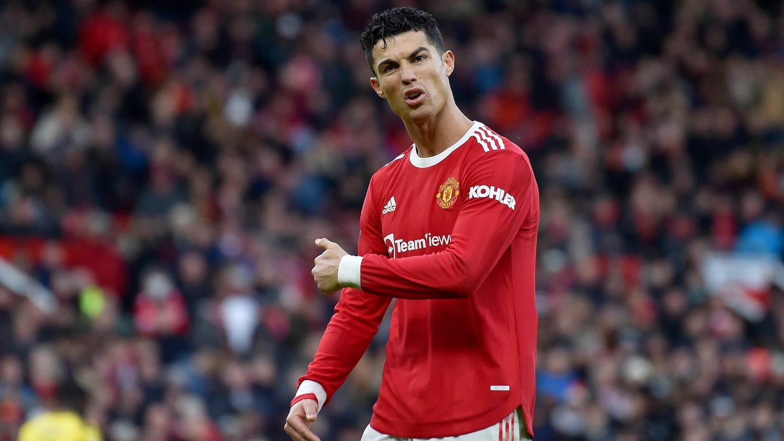 Former Manchester United player reveals Cristiano Ronaldo is ignoring his calls amid exit rumours