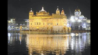 Former SGPC president Alwinderpal Singh Pakhoke-led delegation of the gurdwara body held a meeting with the SSP, Tarn Taran, and handed over a memorandum demanding cancellation of the case registered against former granthi of Golden Temple Giani Jaswant Singh in 2020 . (PTI File Photo/ Representational image)