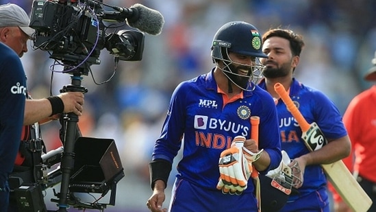 Ravindra Jadeja and Rishabh Pant make their way back after India's five-wicket-win. &nbsp;(Getty)