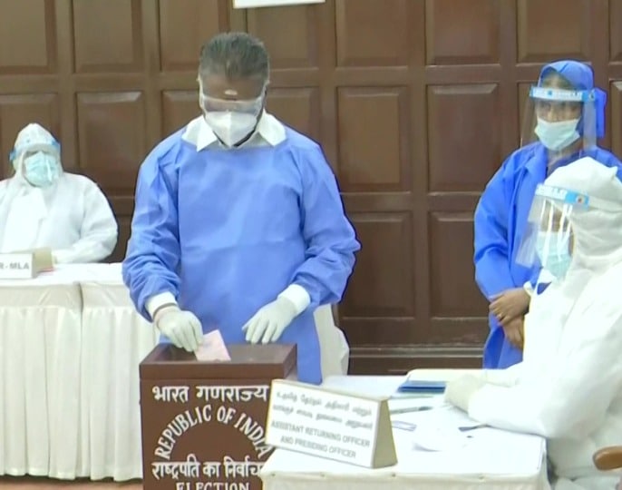 Former Deputy CM of Tamil Nadu O Panneerselvam. (ANI) Former Deputy CM of Tamil Nadu O Panneerselvam. (ANI)