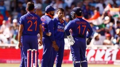 Rishabh Pant, Rohit Sharma and other India players celebrate (Action Images via Reuters)