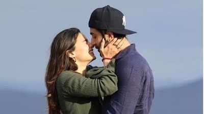 Alia Bhatt and Ranbir Kapoor are expecting their first child.&nbsp;