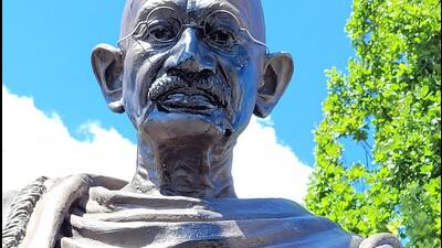 The bust of the statue of Gandhi at the Vishnu Mandir in Toronto, Canada remains marred with blue paint after it was vandalised last week. (BY ARRANGEMENT) The bust of the statue of Gandhi at the Vishnu Mandir in Toronto, Canada remains marred with blue paint after it was vandalised last week. (BY ARRANGEMENT)