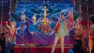Akshay Kumar in a still from Raksha Bandhan song Done Kar Do. Akshay Kumar in a still from Raksha Bandhan song Done Kar Do. 