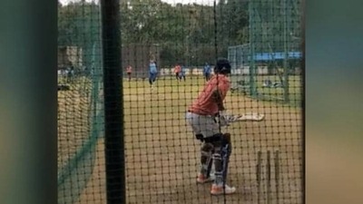 KL Rahul faces Jhulan Goswami