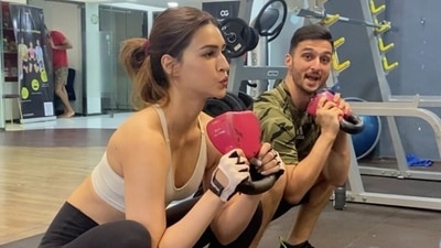 Kriti Sanon pushes her limits with kettlebell squats during intense gym session. Here's why you should try it (Instagram) Kriti Sanon pushes her limits with kettlebell squats during intense gym session. Here's why you should try it (Instagram)
