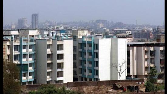 PMC has decided to levy value-based property tax on 100 properties on a pilot basis and extend the plan to the entire city if it proves successful. (HT PHOTO (PIC FOR REPRESENTATION)) PMC has decided to levy value-based property tax on 100 properties on a pilot basis and extend the plan to the entire city if it proves successful. (HT PHOTO (PIC FOR REPRESENTATION))