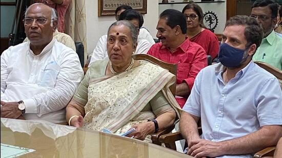 Opposition's vice presidential candidate Margaret Alva files her nomination papers at Parliament House in the presence of Congress leaders Rahul Gandhi (right) and Mallikarjun Kharge in New Delhi on Tuesday. (ANI Photo)