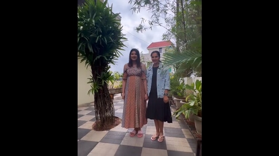 The image, taken from a viral Instagram video, shows Sania Mirza with her sister Aman Mirza. (Instagram/@mirzasaniar)