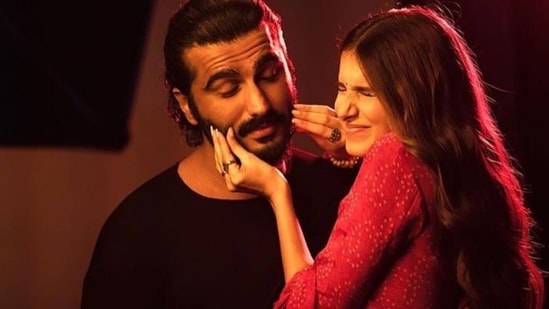 Tara appears to be obsessed with Arjun Kapoor's cheeks and is often seen pulling them.  “Can someone explain why this Villain is obsessed with pulling my cheeks???”  questioned Arjun once as she shared a glimpse of himself with Tara.
