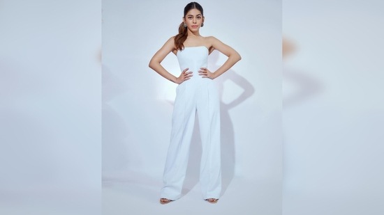Alaya F teamed her simple yet stylish look with stilettoes and a pair of round oxidised silver stud earrings.(Instagram/@alayaf)