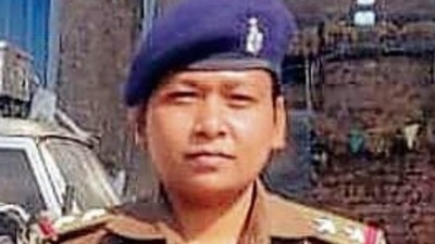 Sub-inspector Sandhya Topno was mowed down when she tried to stop a vehicle that was being tracked from neighbouring Kunti district for checking. (ANI) Sub-inspector Sandhya Topno was mowed down when she tried to stop a vehicle that was being tracked from neighbouring Kunti district for checking. (ANI)